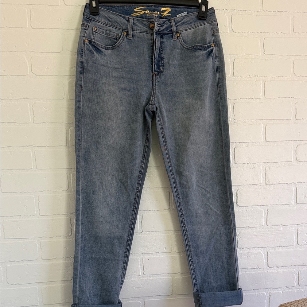Seven7 Women's Light Blue Ankle Jeans